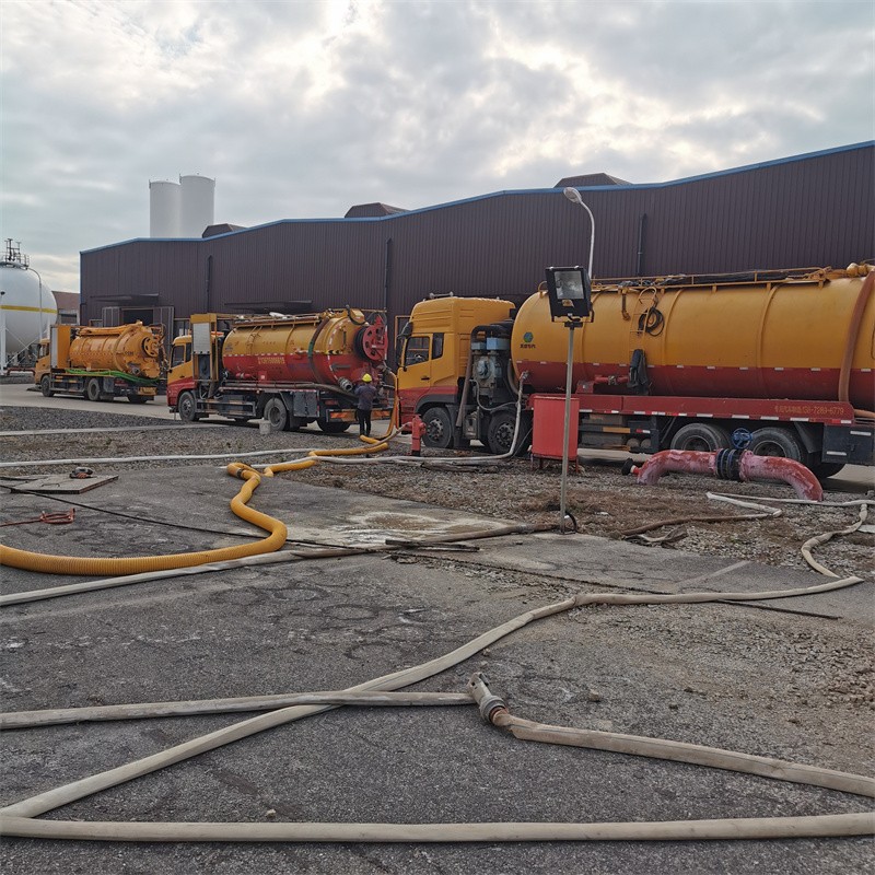 开发区污水池清理