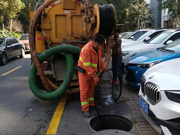 开发区排污管道清淤